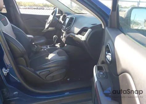 2018 Jeep Cherokee Trailhawk 4X4 from USA, damaged, VIN 1C4PJMBB0JD548009